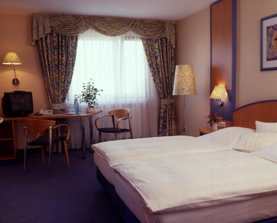 אופנבאך Hotel Graf חדר תמונה