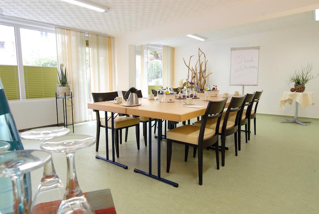 אופנבאך Hotel Graf מראה חיצוני תמונה