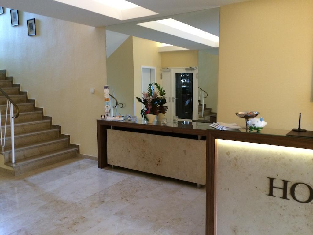 אופנבאך Hotel Graf מראה חיצוני תמונה